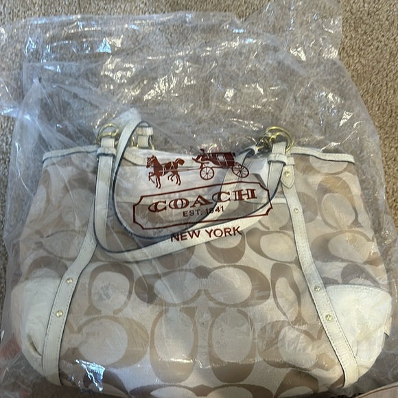 Vintage Coach Bag - Picture 2 of 10